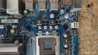 Placa base Gigabyte GA-EP43T-S3L (averiada)