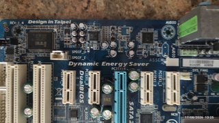 Placa base Gigabyte GA-EP43T-S3L (averiada)