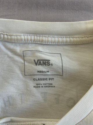 Camiseta Vans Blanca con Rosa