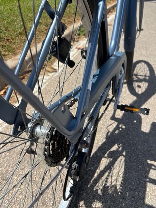 Bicicleta Urbana B'Twin + Inflador