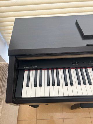 Piano Yamaha Arius YDP-181