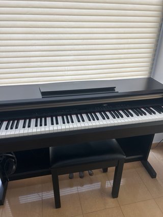 Piano Yamaha Arius YDP-181