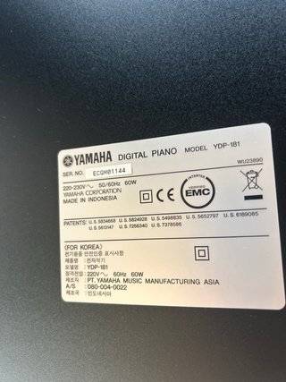 Piano Yamaha Arius YDP-181