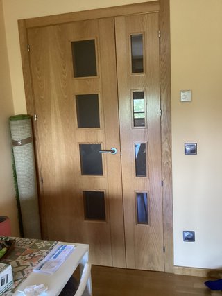 Puertas de madera para salón y cocina