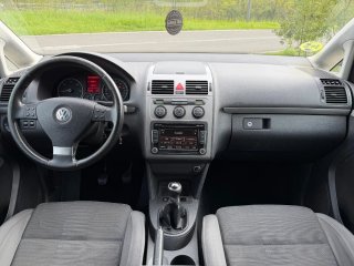 Volkswagen Touran highline 2.0 tdi