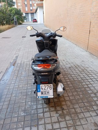 Suzuki Burgman 125cc Maxi Scooter