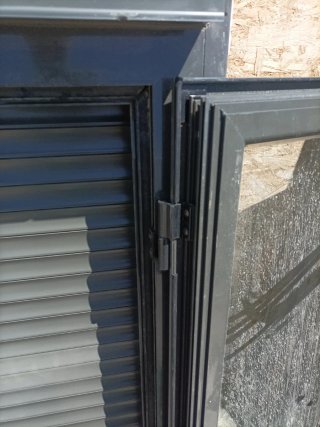 Ventanas aluminio abatibles (2 unidades)