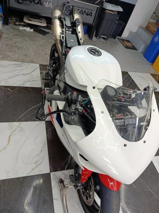 Yamaha R1 2007 Circuito