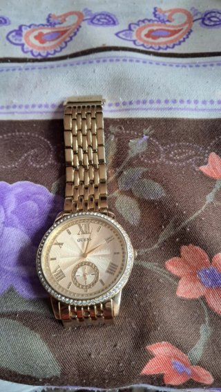 Reloj GUESS Dorado Original