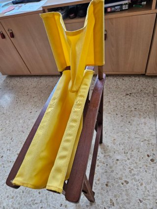 Sillas plegables de madera y tela