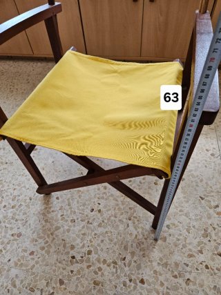 Sillas plegables de madera y tela