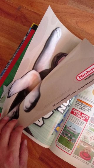 Revista Nintendo acción número 156 con poster