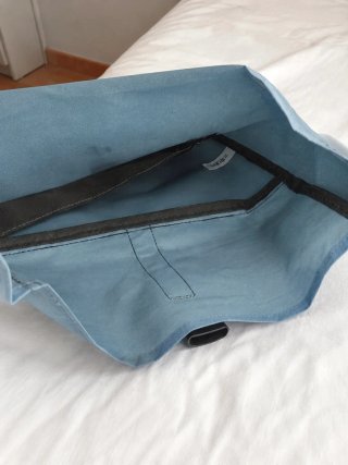 Mochila urbana azul mujer RPET – moderna y ligera