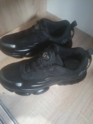 Zapatillas resistentes negras