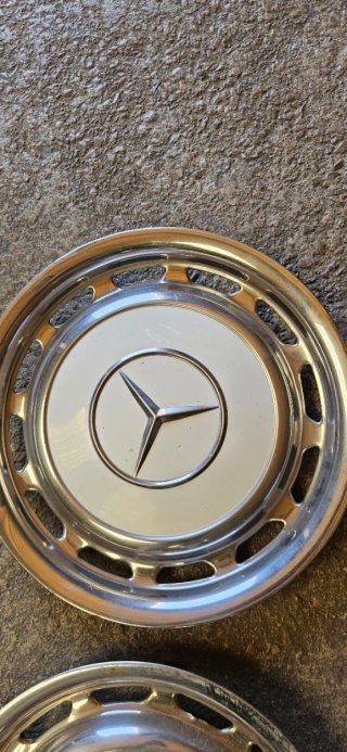 4 Tapacubos Mercedes 14 W114 W115 W116 W123