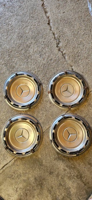 4 Tapacubos Mercedes 14 W114 W115 W116 W123