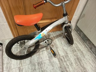 Bicicleta infantil naranja