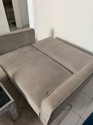 Sofá cama gris mediano