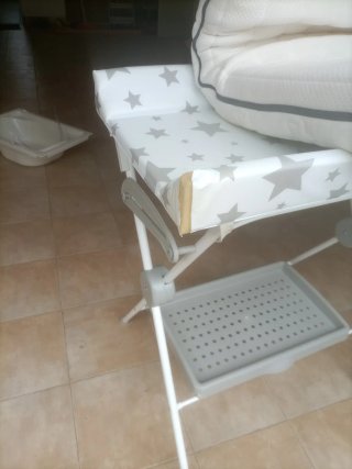 Bañera auxiliar para bebé con cambiador