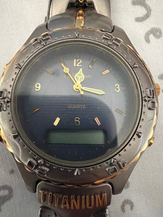 reloj analógico-digital de cuarzo