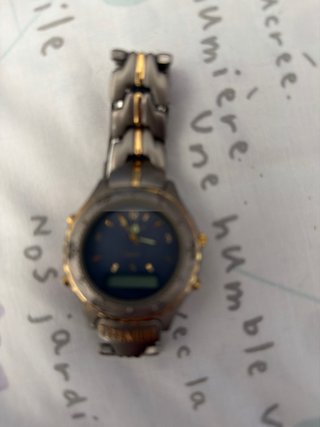 reloj analógico-digital de cuarzo