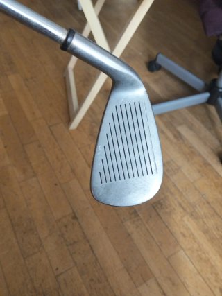 Hierro 7 Golf Strata vara de acero regular flex
