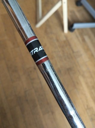 Hierro 7 Golf Strata vara de acero regular flex