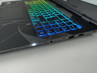PORTÁTIL GAMING MSI CYBORG 15 CORE 7 32GB RTX5070