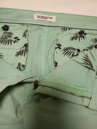 Bermuda verde Talla M