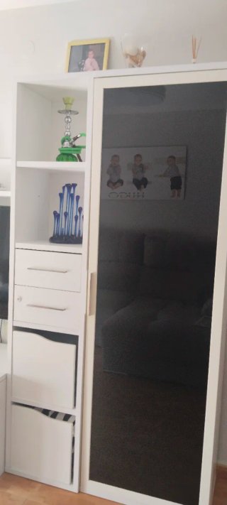 Mueble de salón blanco