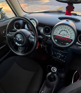 MINI Cooper 2012