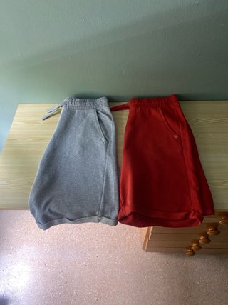 2 Pantalones Benetton Gris y Rojo