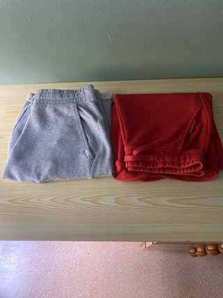 2 Pantalones Benetton Gris y Rojo