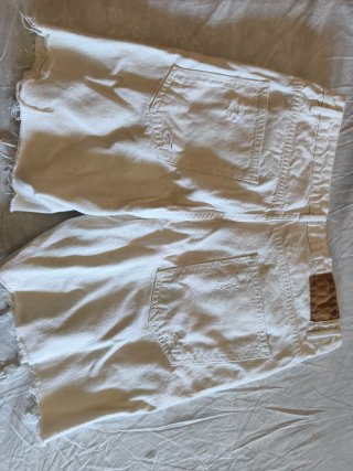 Bermuda vaquera blanca hombre Pull and Bear