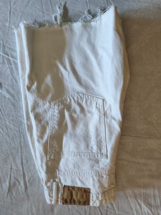 Bermuda vaquera blanca hombre Pull and Bear