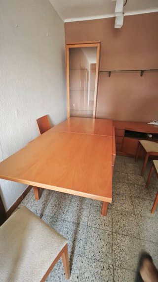 Mesa comedor y 4 sillas madera