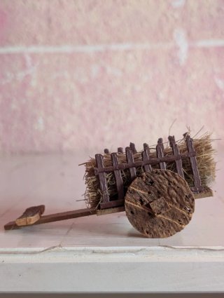 Carrozza in sughero in miniatura per presepe