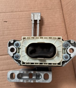 Soporte motor VW 2Q0 199 262 BK