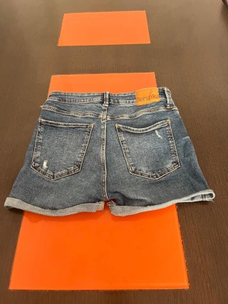 Pantalón corto vaquero Bershka T.34