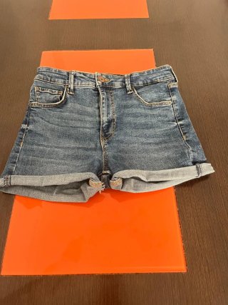 Pantalón corto vaquero Bershka T.34