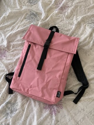 Mochila urbana rosa mujer RPET – moderna y ligera