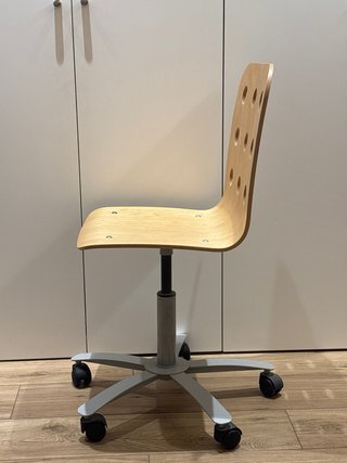 Silla de oficina Ikea de madera