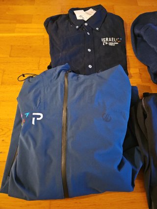 Ropa casual IPT (Israel Premier Tech)