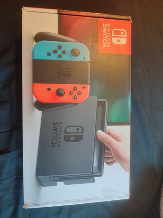 Nintendo Switch v1 con base y mando(incluye caja)
