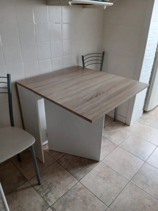 Mesa plegable madera y blanco