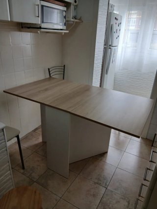 Mesa plegable madera y blanco