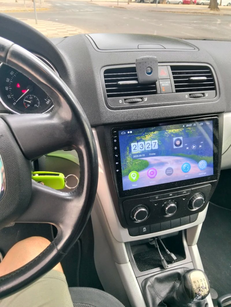 Skoda Yeti 2010 - foto 1
