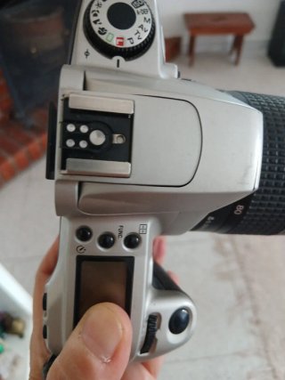 Cámara Canon EOS 300 más la Funda
