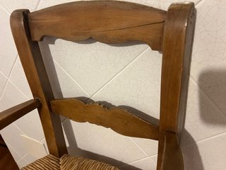 Silla trona antigua madera y mimbre Restaurada