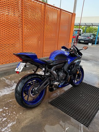 Yamaha R7 2023